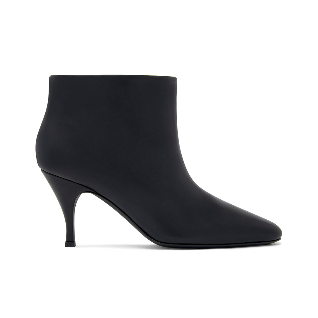 Silhouette ankle